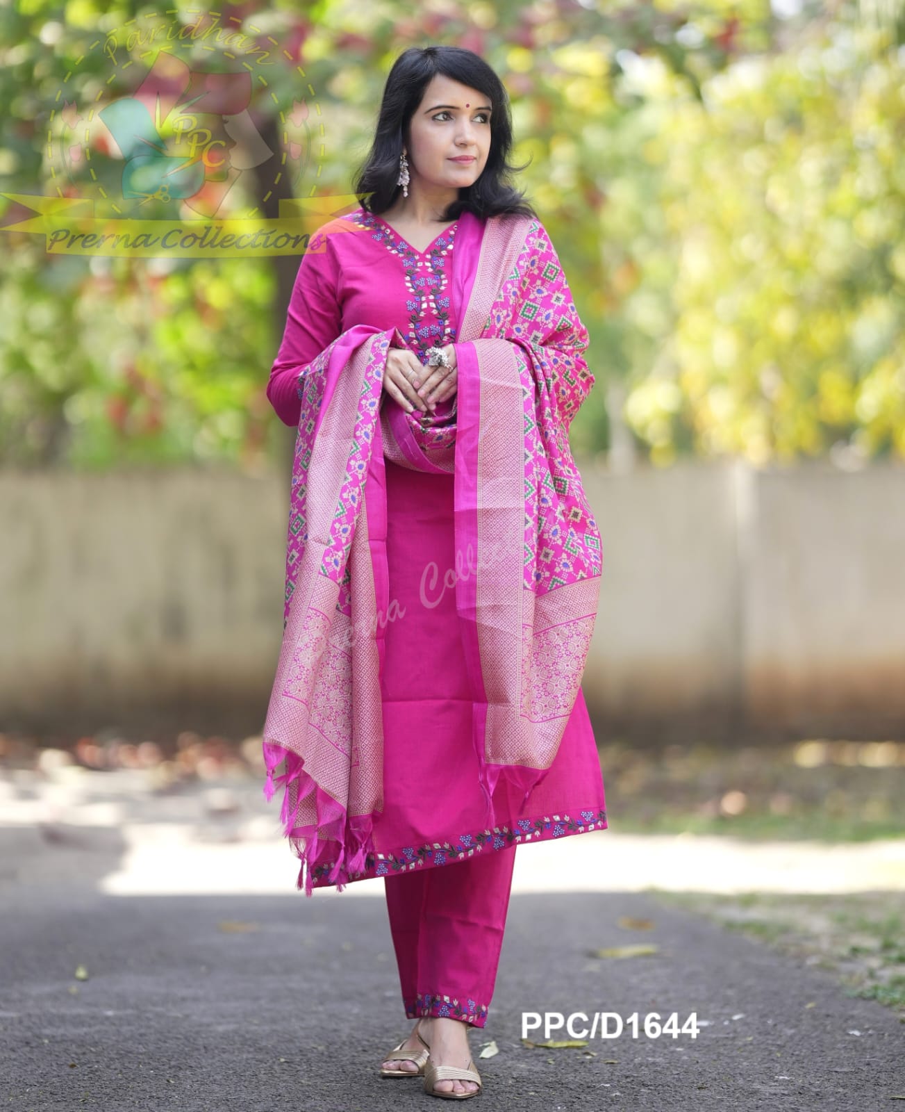 Beautiful Premium gajji Silk kurta with embroided neck line and yoke