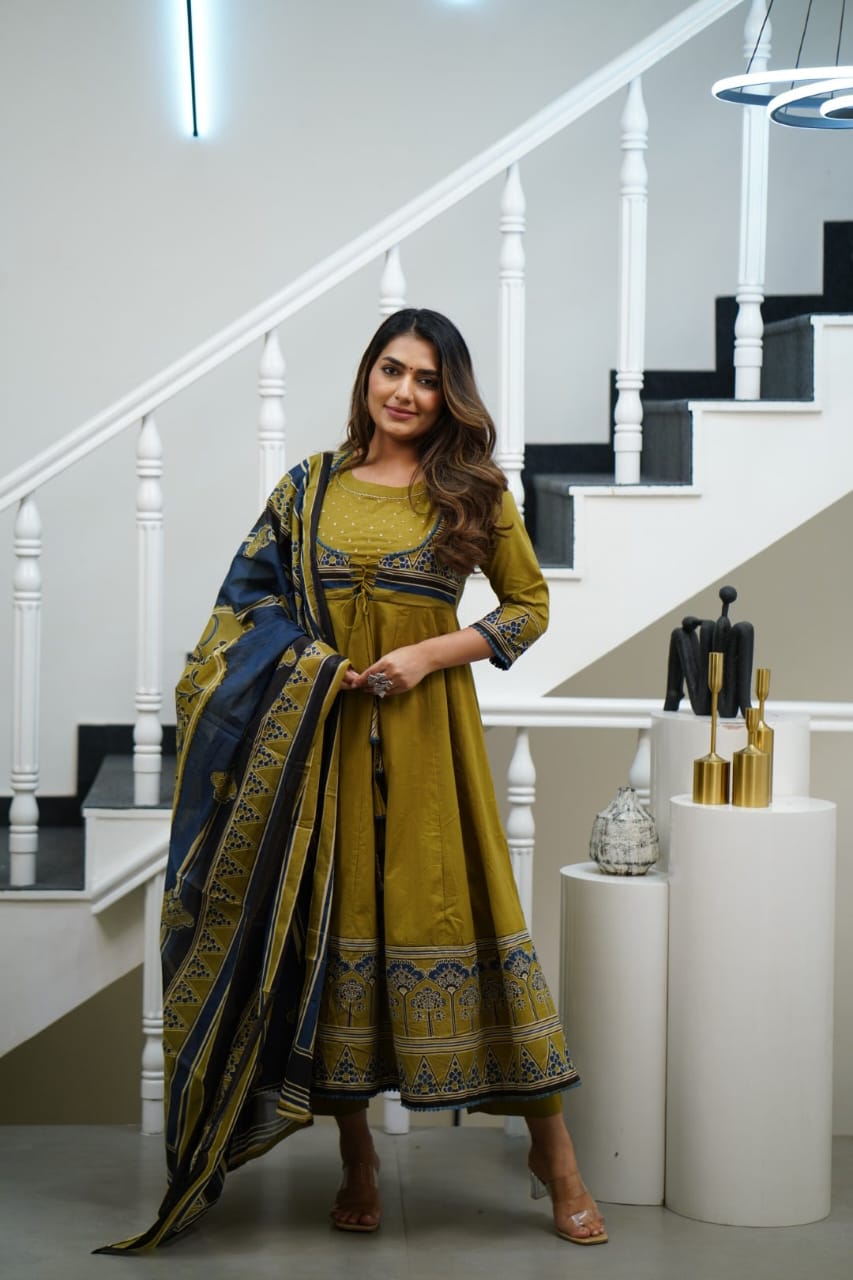 lightens the soul cotton  anarkali set